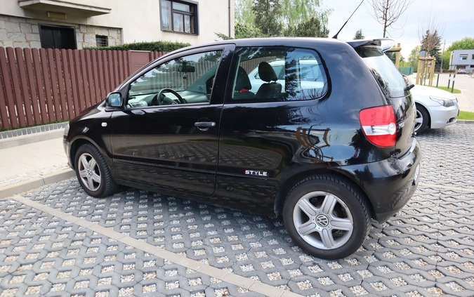 Volkswagen Fox cena 8800 przebieg: 121104, rok produkcji 2010 z Poznań małe 46